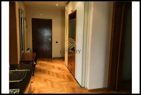 Prodaja, četvorosoban stan, 281m², Preko Morače, Podgorica - image 5