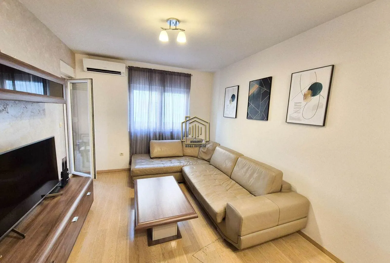 Izdavanje, jednosoban stan, 50m², City Kvart, Podgorica