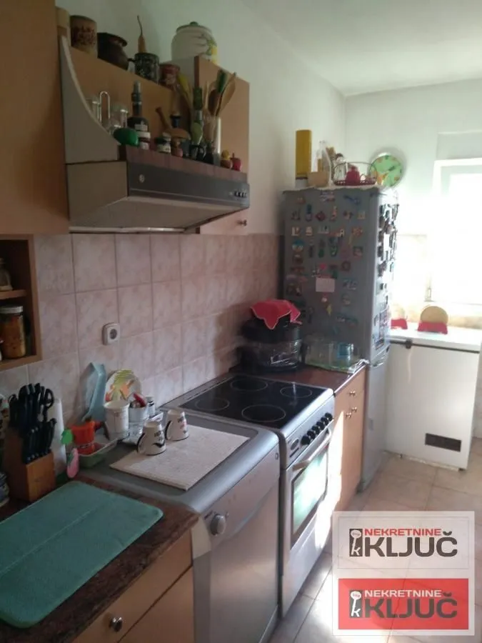 Prodaja, trosoban stan, 79m², Bulevar Oslobodjenja, Novi Sad Sve Podlokacije