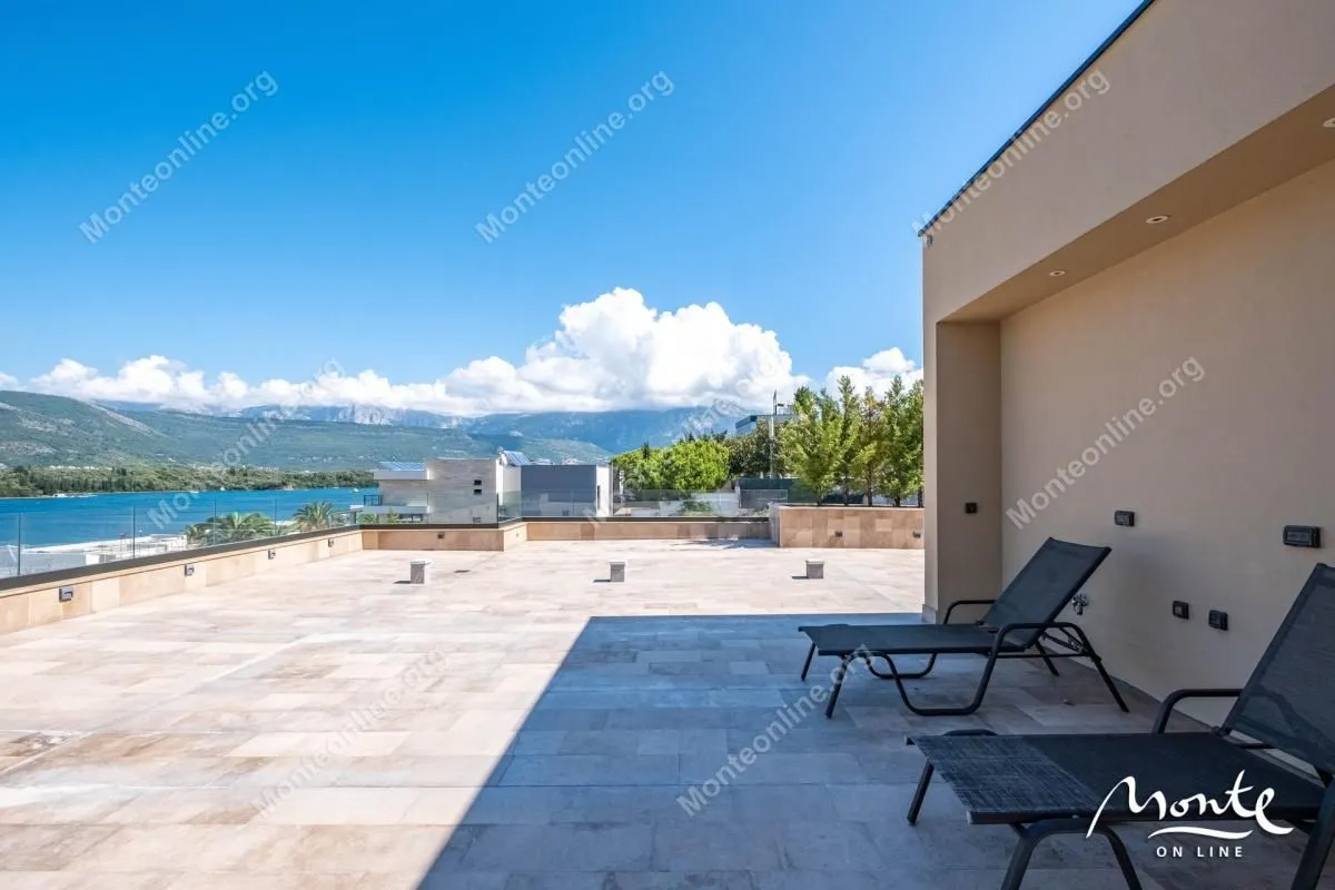 Prodaja, trosoban stan, 230m², Bogišići, Tivat