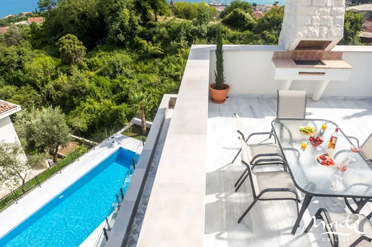 Prodaja, kuća, 350m², Herceg Novi, Crna Gora