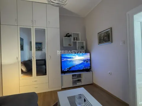 Izdavanje, trosoban stan, 55m², Cvetkova Pijaca, Zvezdara Sve Podlokacije - image 5