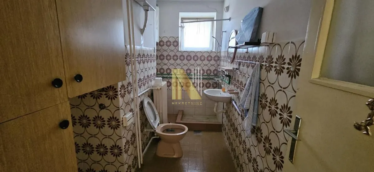 Prodaja, trosoban stan, 78m², Sajmište, Novi Sad