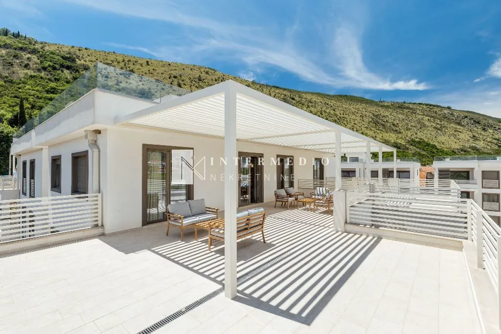 Prodaja, jednosoban stan, 92m², Igalo, Herceg Novi