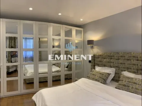 Izdavanje, trosoban stan, 93m², Stari Grad, Beograd - image 11