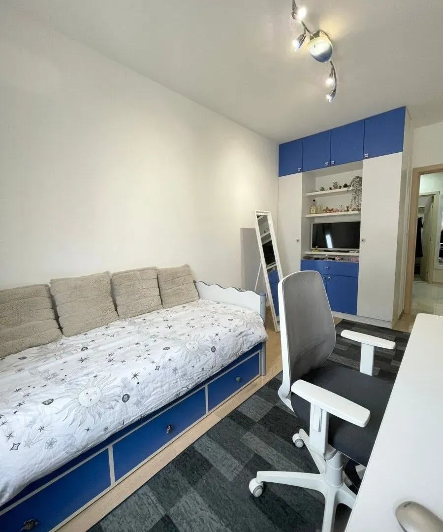 Rent, three bedroom apartment, 72m², City Kvart, Podgorica