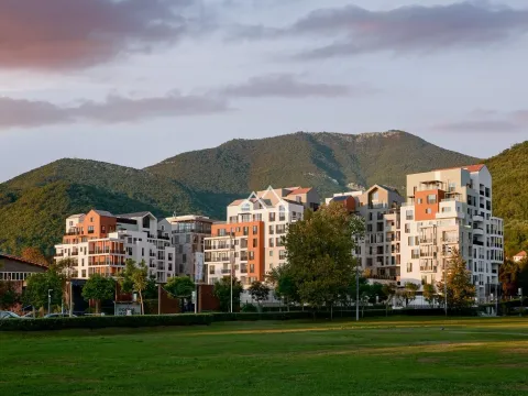 Prodaja, jednosoban stan, 63m², Centar, Tivat - image 16