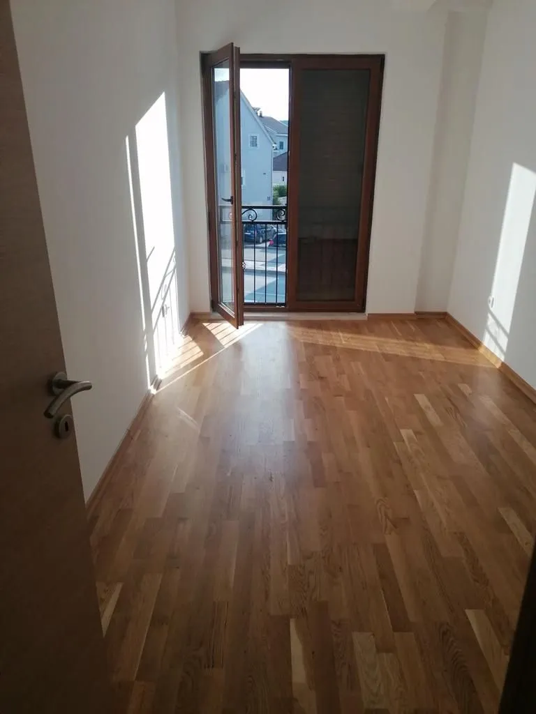 Prodaja, trosoban stan, 69m², Tivat, Crna Gora