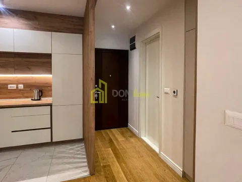 Izdavanje, jednosoban stan, 57m², City Kvart, Podgorica - image 4