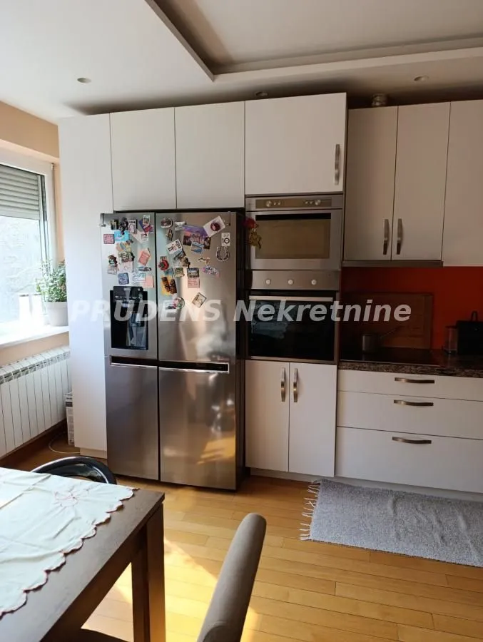 Prodaja, dvosoban stan, 62m², Savski Venac, Beograd
