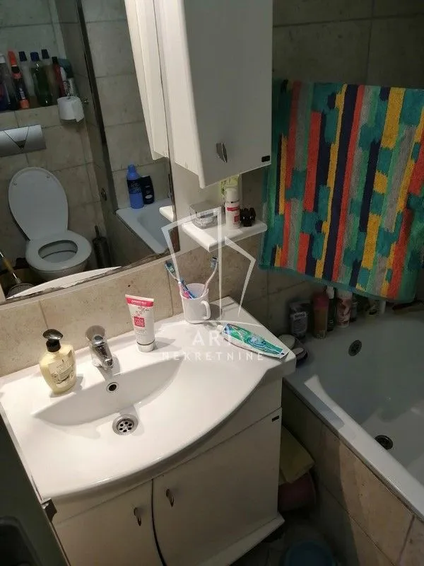 Prodaja, četvorosoban stan, 109m², Crveni Krst, Beograd