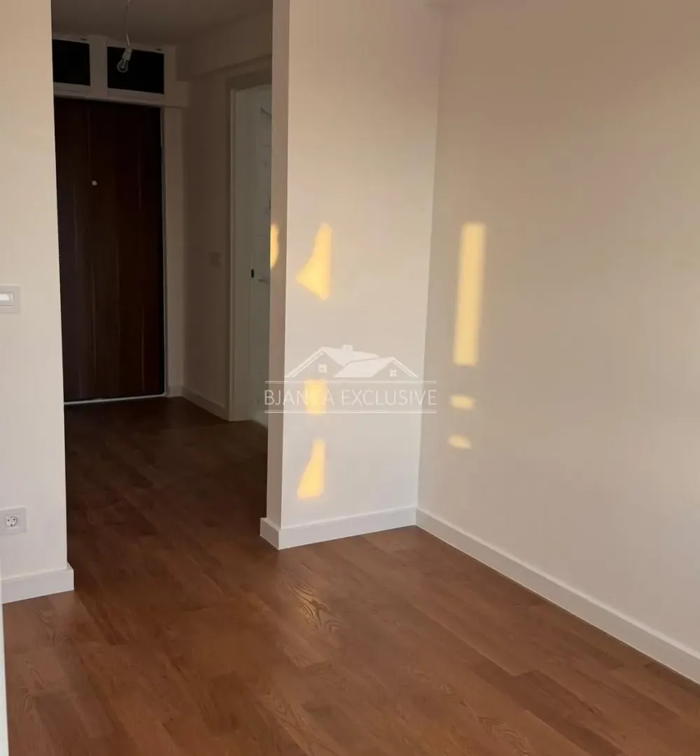 Prodaja, trosoban stan, 66m², Zemun Gornji Grad, Zemun Sve Podlokacije
