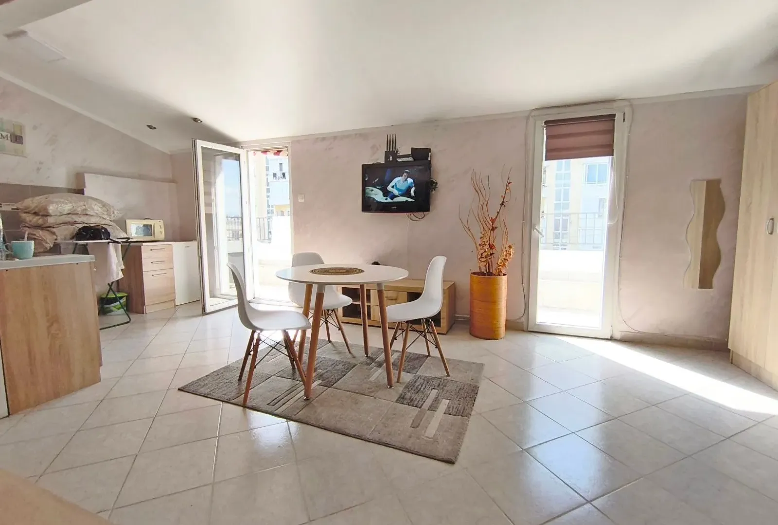Rent, studio apartment, 40m², Stari Aerodrom, Podgorica