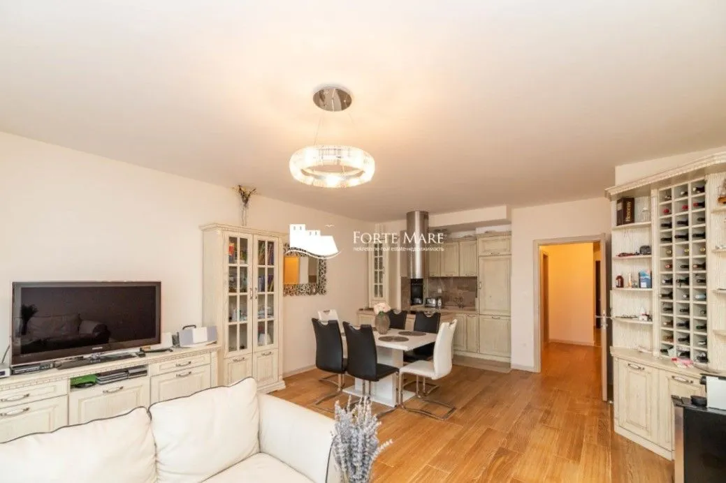 Sale, three bedroom apartment, 123m², Pržno, Budva