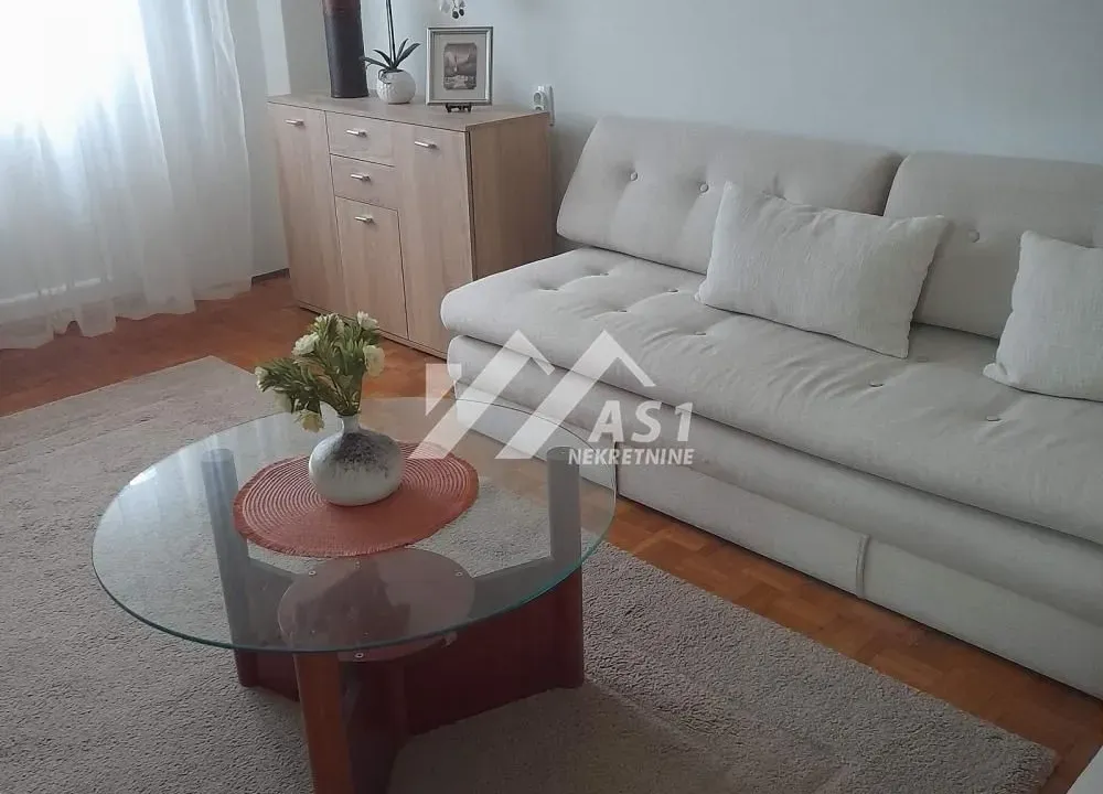 Izdavanje, dvosoban stan, 60m², Rotkvarija, Novi Sad Sve Podlokacije