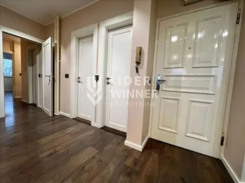 Izdavanje, četvorosoban stan, 97m², Crveni Krst, Beograd - image 2