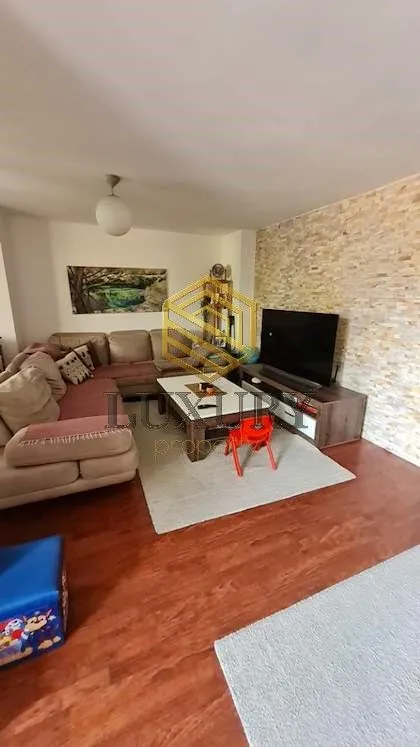 Prodaja, dvosoban stan, 80m², Malo Brdo, Podgorica