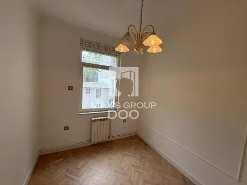 Izdavanje, trosoban stan, 80m², Slavija, Vračar Sve Podlokacije - image 4