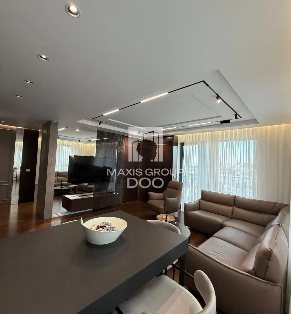 Izdavanje, trosoban stan, 90m², Savski Venac, Beograd