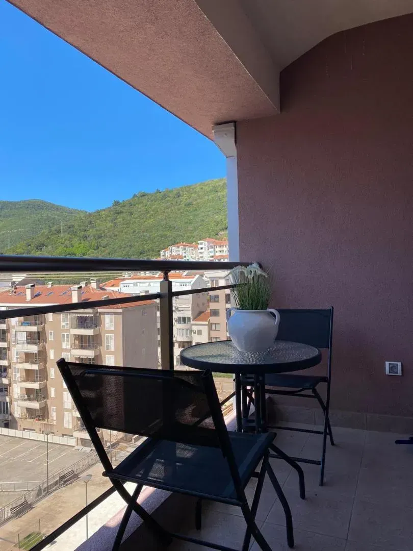 Rent, one bedroom apartment, 45m², Rozino, Budva