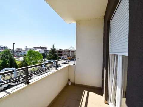 Izdavanje, dvosoban stan, 70m², Stari Aerodrom, Podgorica - image 11