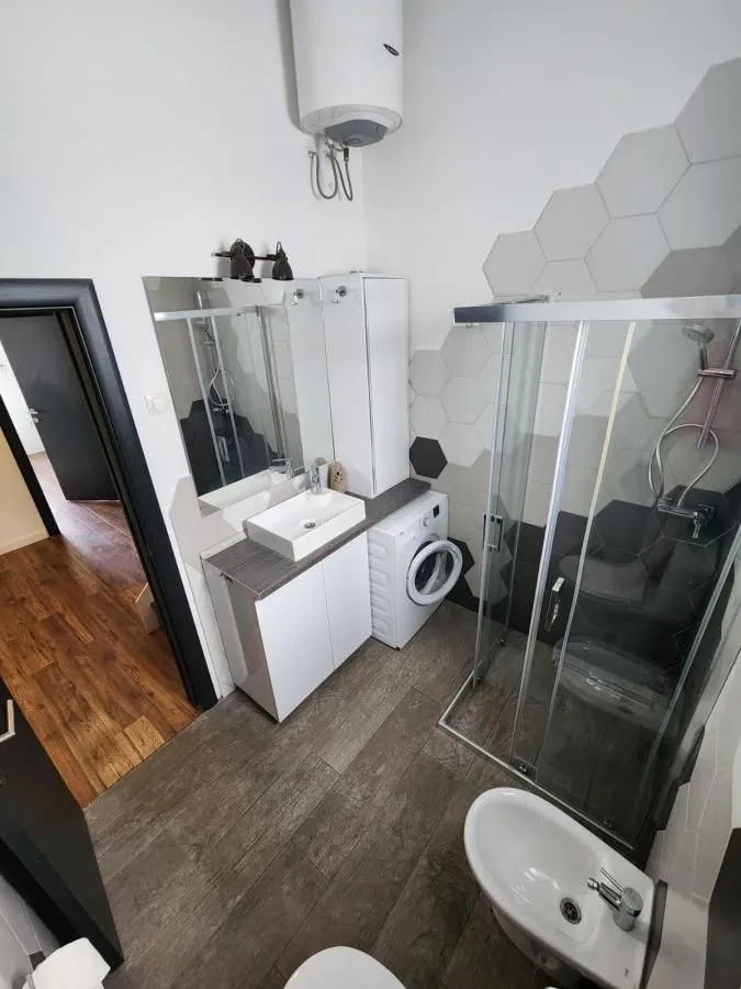 Rent, three bedroom apartment, 75m², Seljanovo, Tivat
