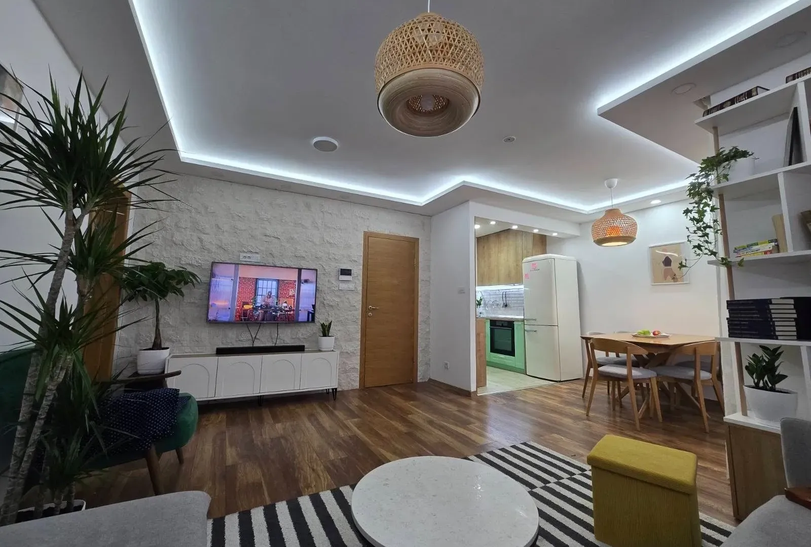 Prodaja, trosoban stan, 89m², Centar, Podgorica