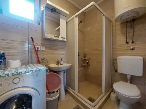 Rent, one bedroom apartment, 50m², Radanovići, Kotor - image 8