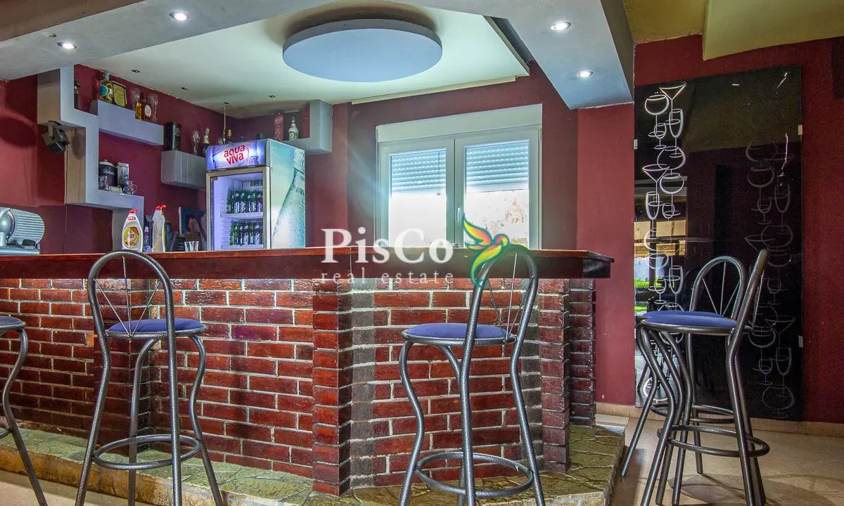 Izdavanje, poslovni prostor, 150m², Dajbabe, Podgorica