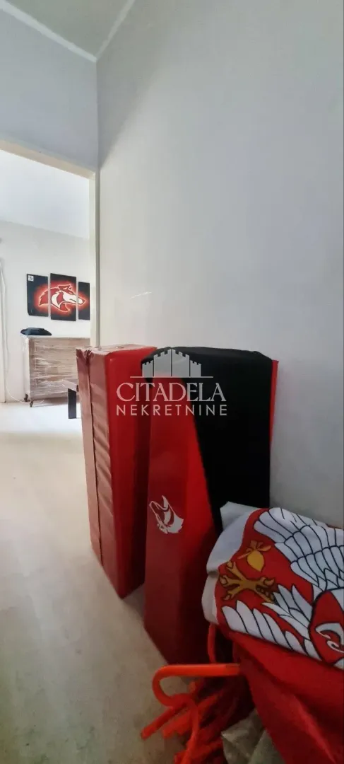 Prodaja, jednosoban stan, 43m², Banovo Brdo, Beograd