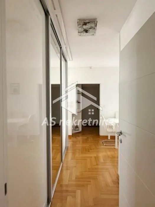 Sale, three bedroom apartment, 85m², Novi Beograd Blok 29, Novi Beograd Sve Podlokacije