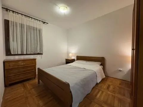 Izdavanje, dvosoban stan, 85m², Centar, Budva - image 10