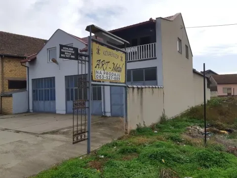 Prodaja, poslovni prostor, 490m², Bačka Palanka, Novi Sad - image 2