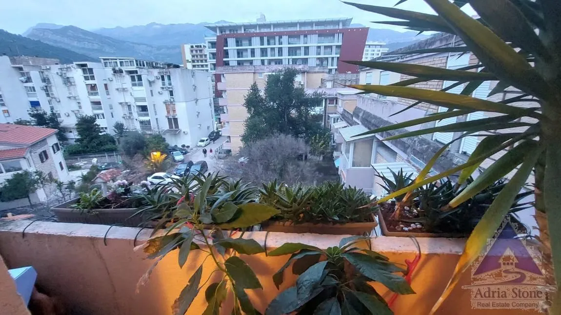 Prodaja, dvosoban stan, 89m², Centar, Budva
