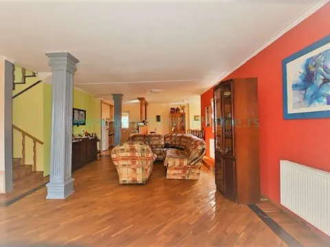 Prodaja, kuća, 285m², Altina, Beograd - image 16