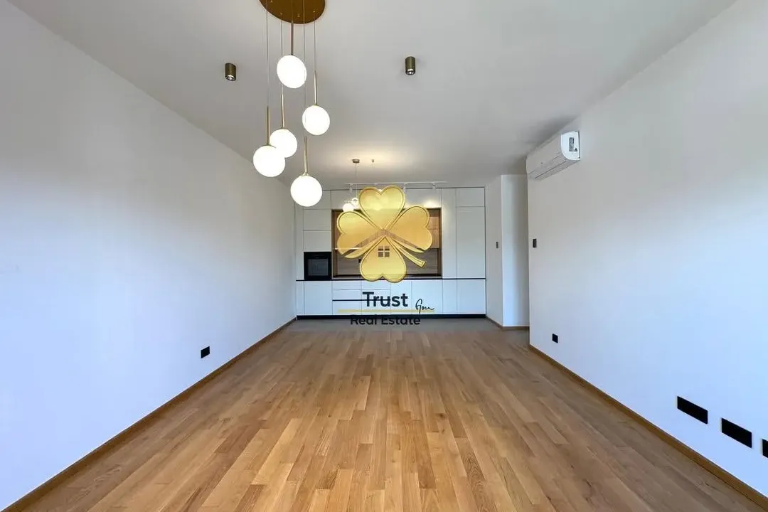 Izdavanje, dvosoban stan, 76m², Zabjelo, Podgorica