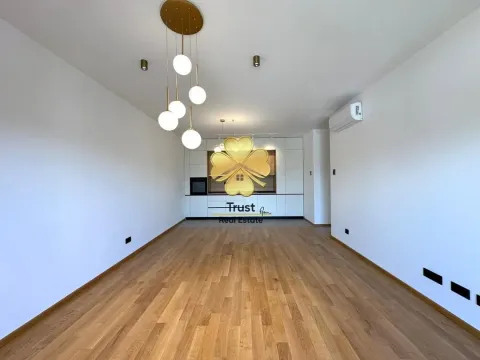 Izdavanje, dvosoban stan, 76m², Zabjelo, Podgorica