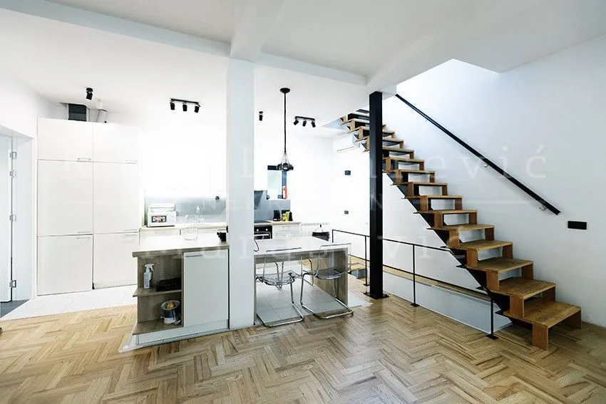 Prodaja, kuća, 204m², Stari Grad, Beograd