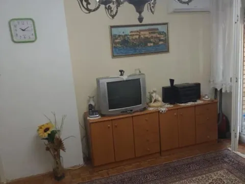 Izdavanje, trosoban stan, 80m², Novo naselje, Novi Sad - image 4