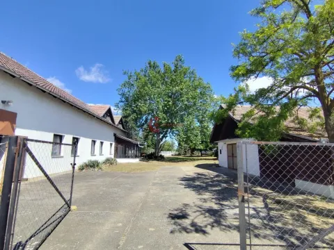 Prodaja, kuća, 880m², Bački Vinogradi, Subotica - image 55