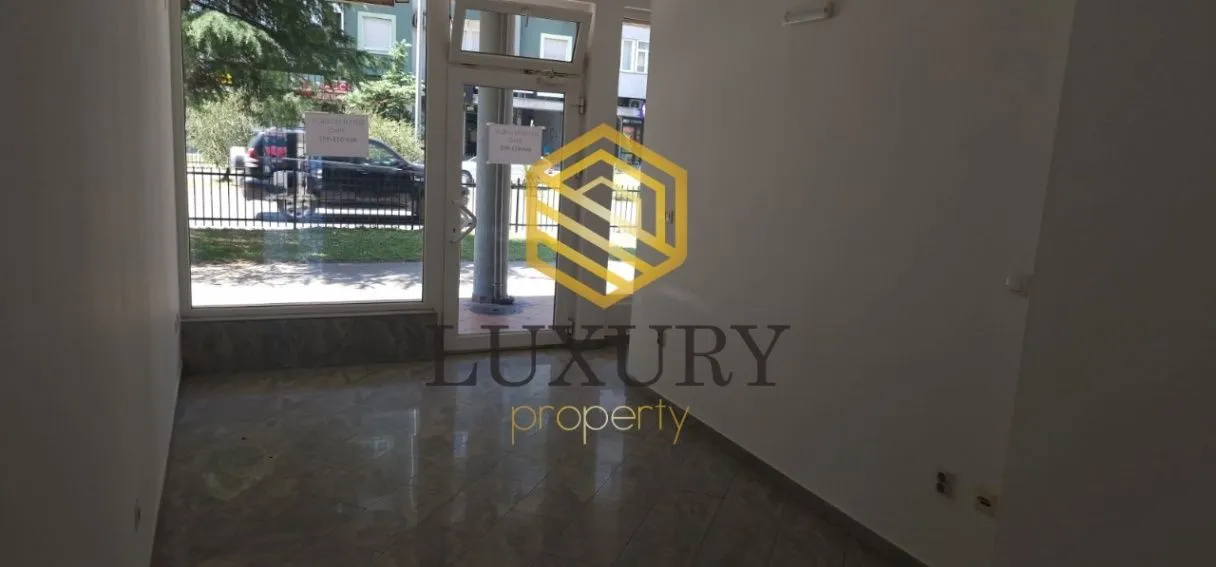 Rent, office space, 90m², Stari Aerodrom, Podgorica