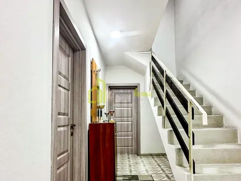 Izdavanje, kuća, 160m², Gornja Gorica, Podgorica - image 9