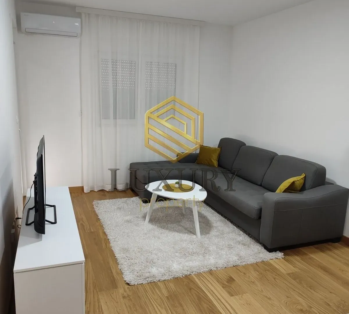 Izdavanje, jednosoban stan, 45m², New City, Podgorica