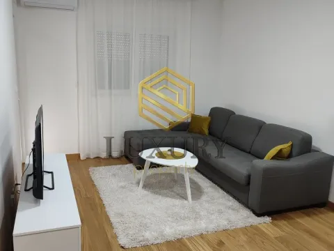 Izdavanje, jednosoban stan, 45m², New City, Podgorica - image 1