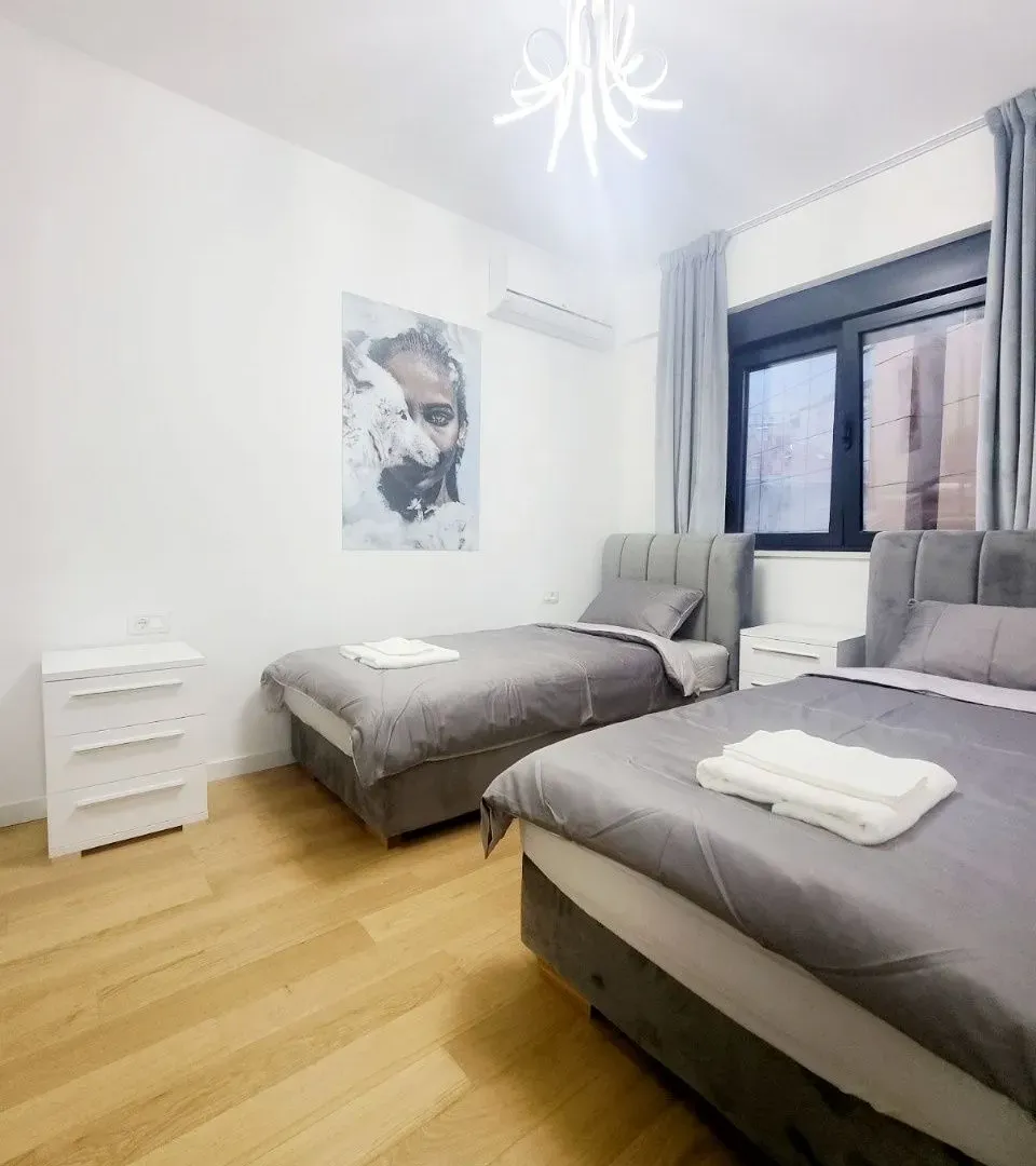 Prodaja, dvosoban stan, 69m², Centar, Budva