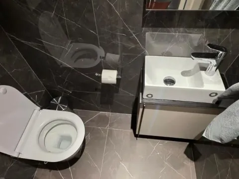 Izdavanje, trosoban stan, 85m², Vezirov Most, Podgorica - image 15