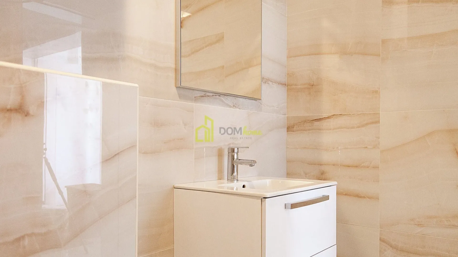 Sale, two bedroom apartment, 296m², Bar, Crna Gora
