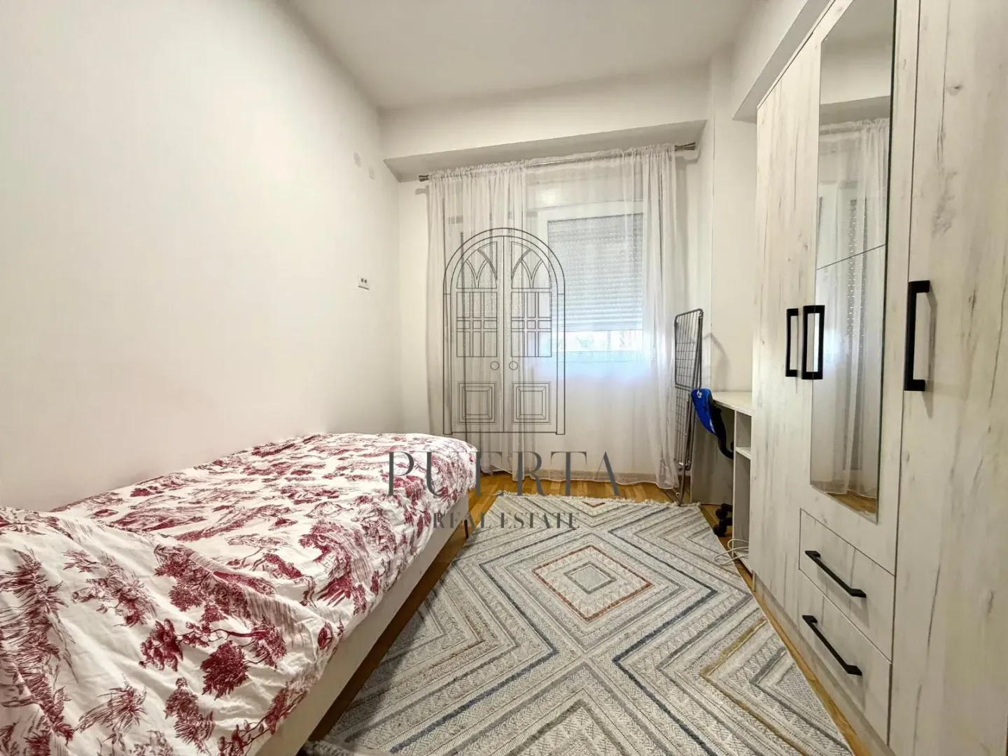 Izdavanje, dvosoban stan, 54m², Ljubović, Podgorica
