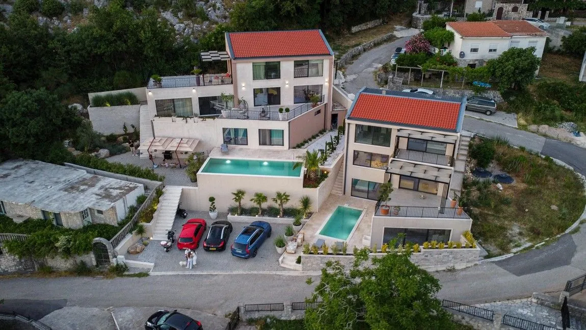 Sale, house, 300m², Kuljače, Budva