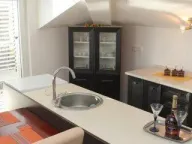 Rent, two bedroom apartment, 79m², Centar, Tivat - image 7